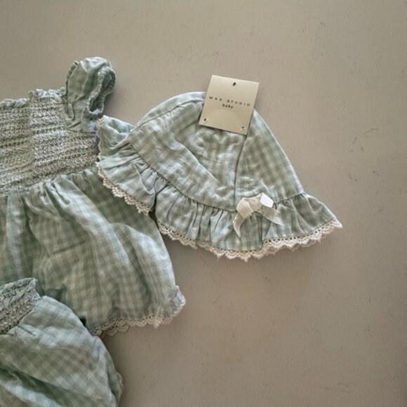 Gingham Outfit - Picture 2 of 5